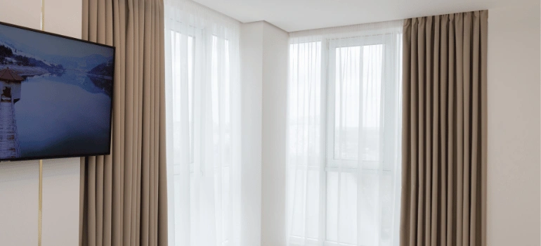 to the bedroom